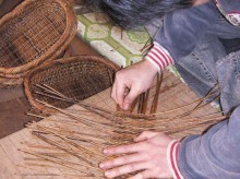 日本のかご②－あけびかご・籐かご－